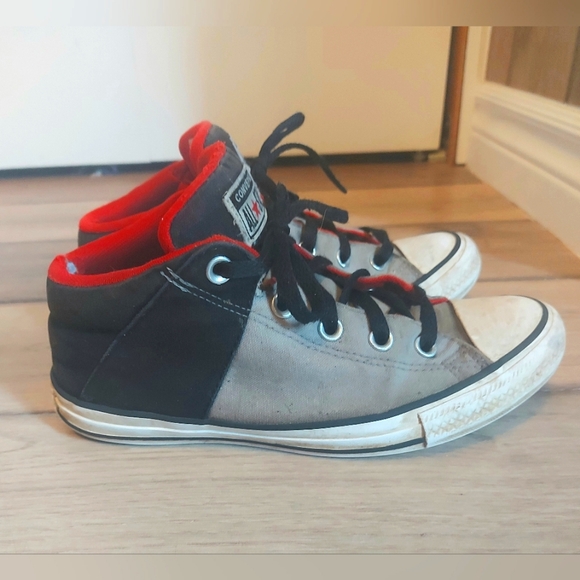 Converse Chuck Taylor All stars high tops boys size 6 - Picture 1 of 8